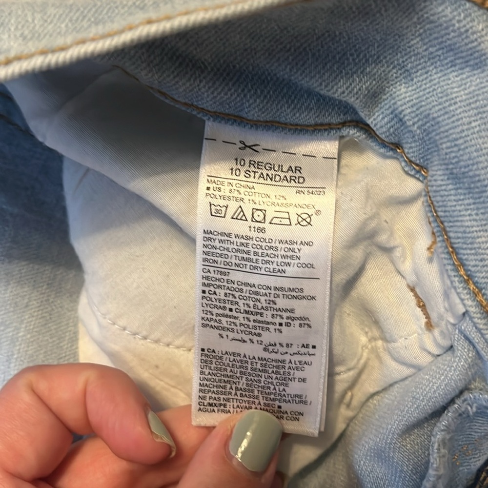 Old Navy boyfriend shorts - Picture 4 of 5